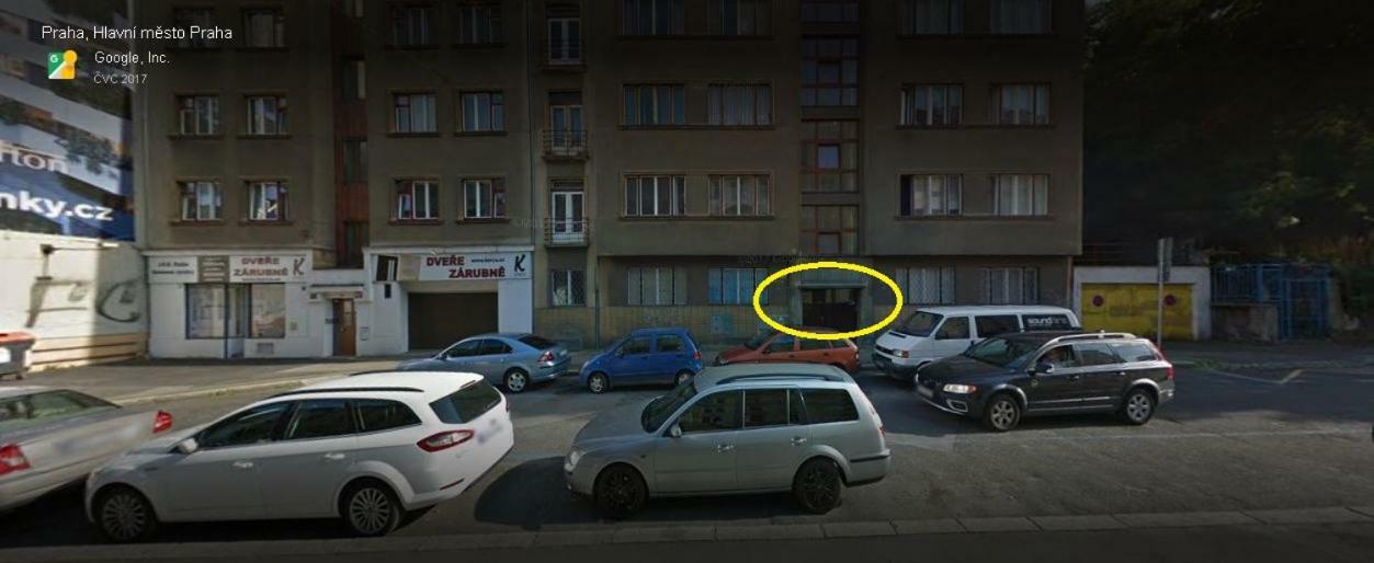 Flat 18 Minutes From Vaclavske Namesti プラハ エクステリア 写真
